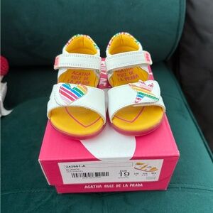 Agatha Ruiz de la prada baby sandals size 19